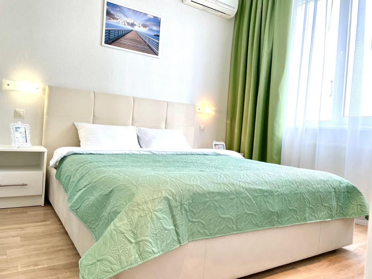 Navit Luxury Apartments With Breakfast Near The Railway Station, The City Center And The Park Kiev Buitenkant foto