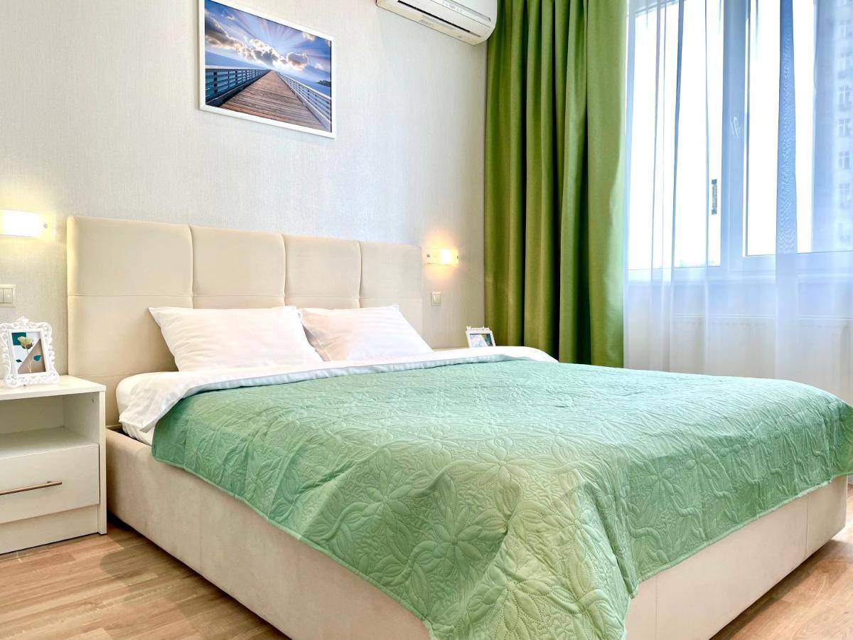 Navit Luxury Apartments With Breakfast Near The Railway Station, The City Center And The Park Kiev Buitenkant foto